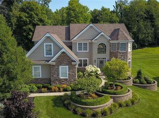 11001 Stonewycke Dr, Concord Township, OH 44077