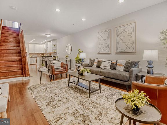 2nd image of 4126 Falls Rd