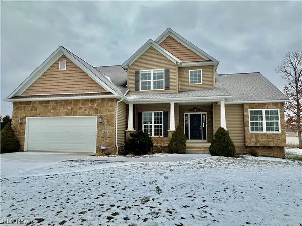 7476 Rolling Green Ave NW, Massillon, OH 44646