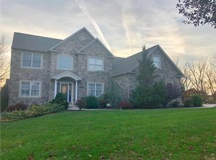 270 Francis Ln, Breinigsville, PA 18031