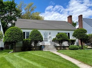 16 Wilbur Blvd, Poughkeepsie, NY 12603