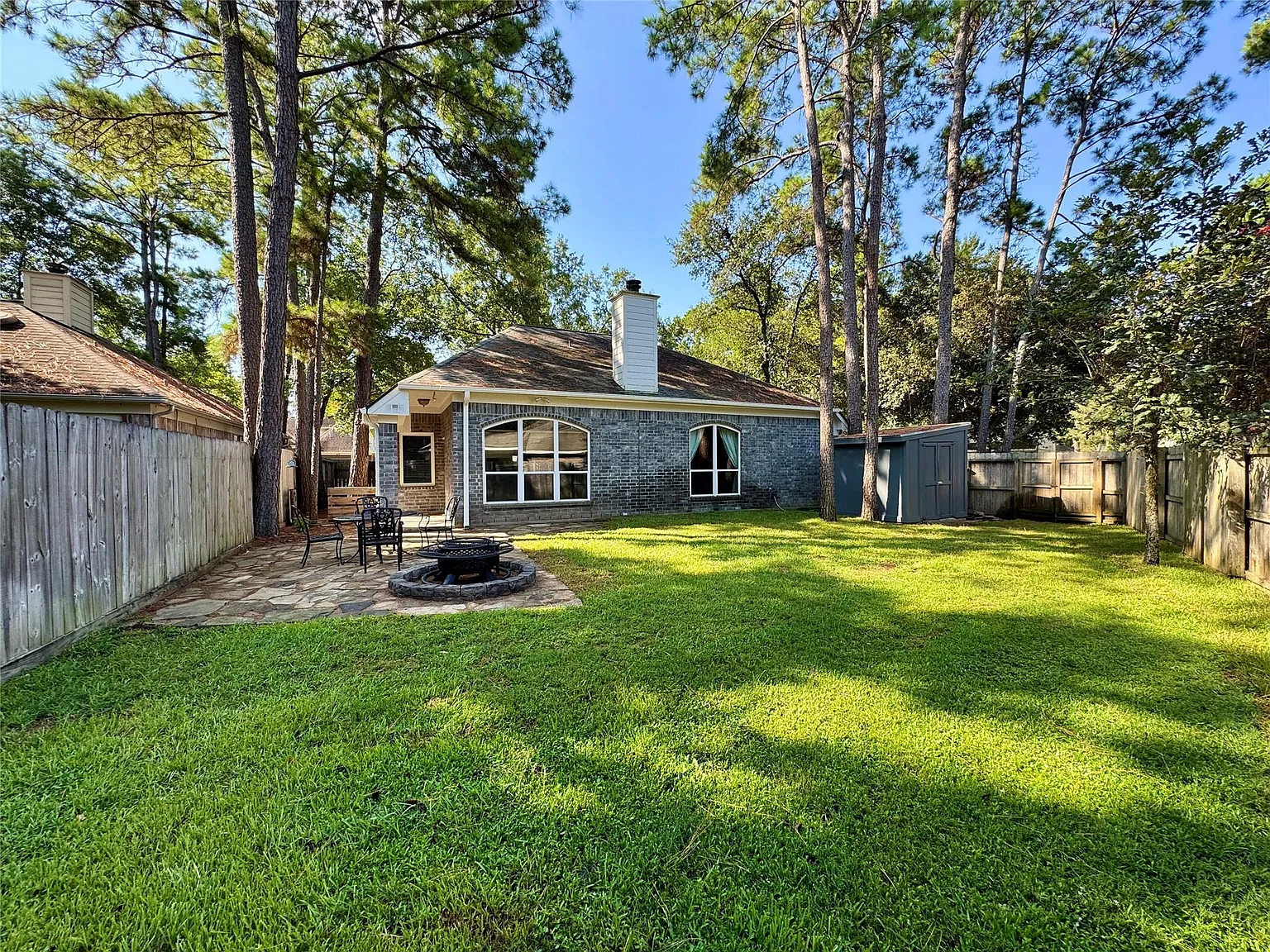 3 bed, 2.0 bath, 2010 sqft, $2,650 — Photo 3