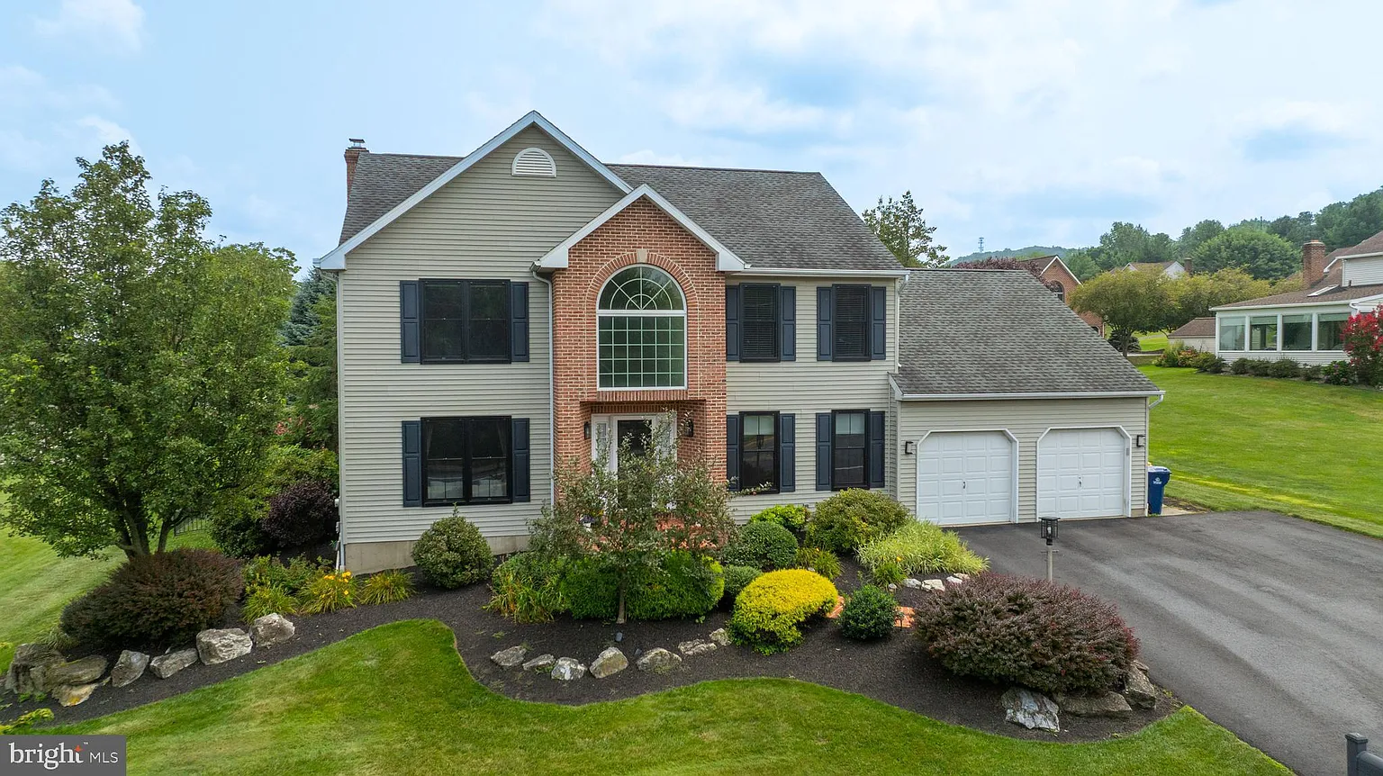 521 Martins Rd photo 1
