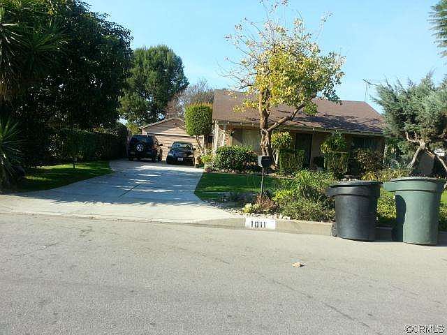 1st image of 1011 S Meeker Ave