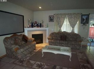 263 N 7th Ave, Cornelius, OR 97113