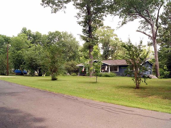 2nd image of 127 Magnolia Dr