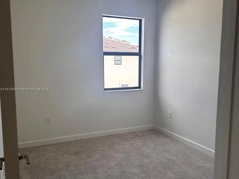 23022 SW 130th Ave — Photo 8