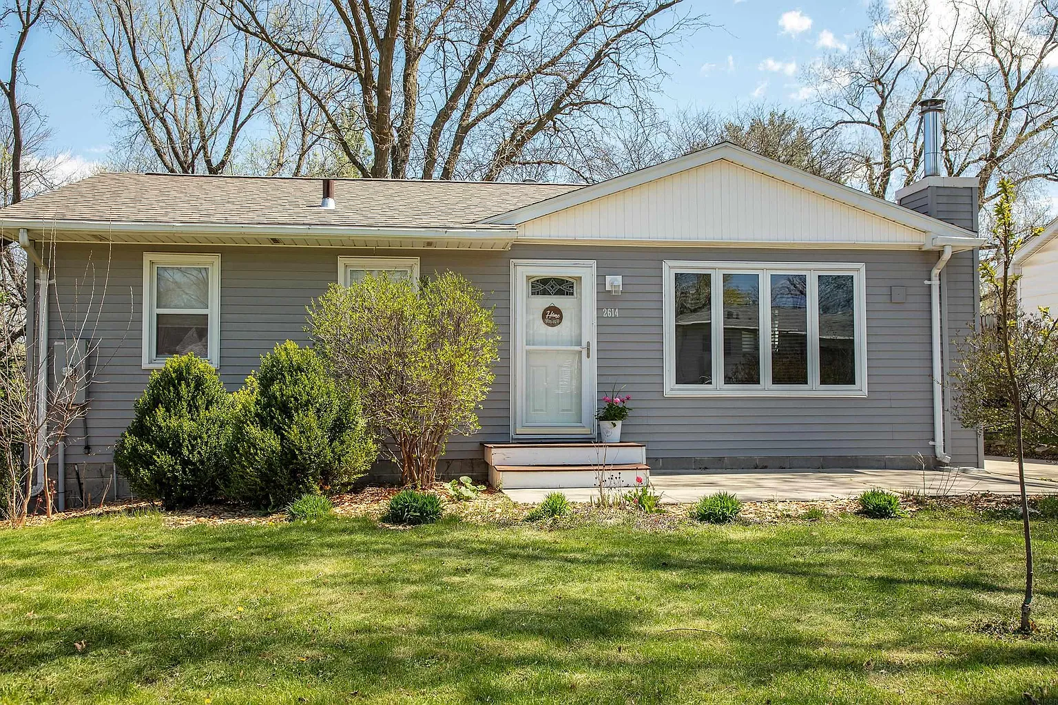 2614 Garden Ave photo 1