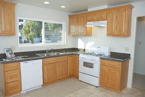 4th image of 8280 Davona Dr