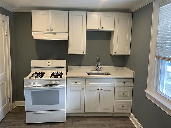 4th image of 502X Belair Rd #2