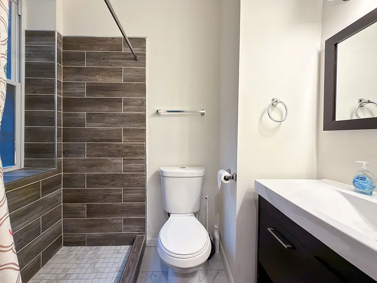 2402 Spruce St #1F — Photo 18