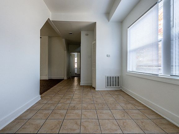 4th image of 7035 S Kimbark Ave Unit 2