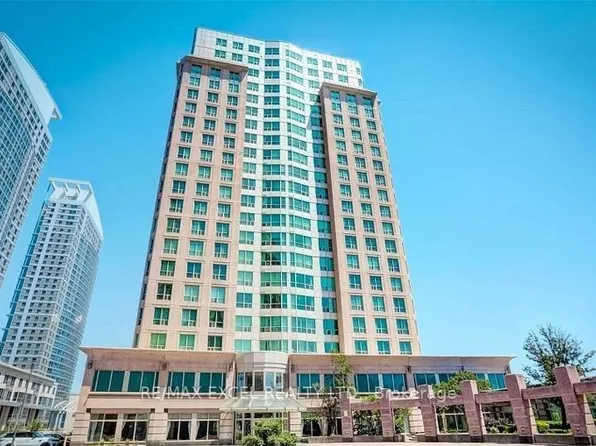 8 Lee Centre Dr, Toronto, ON