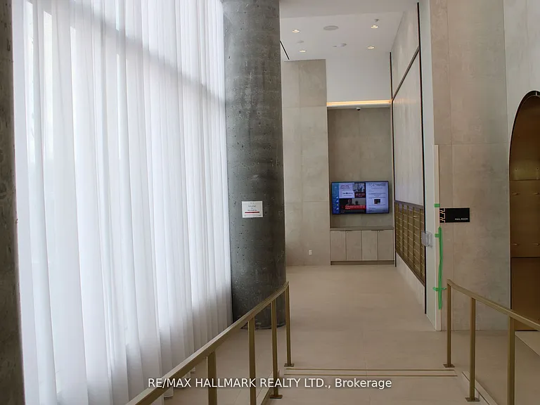 1000 Portage Pkwy #5008 — Photo 32