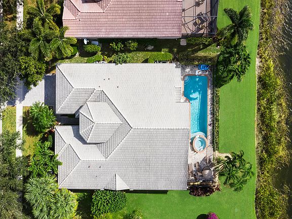 3rd image of 11084 Malaysia Cir