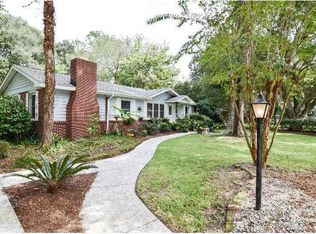 822 Quail Dr, Charleston, SC 29412