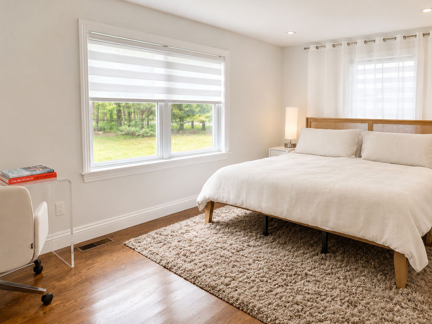  Guest room 2 with king bed