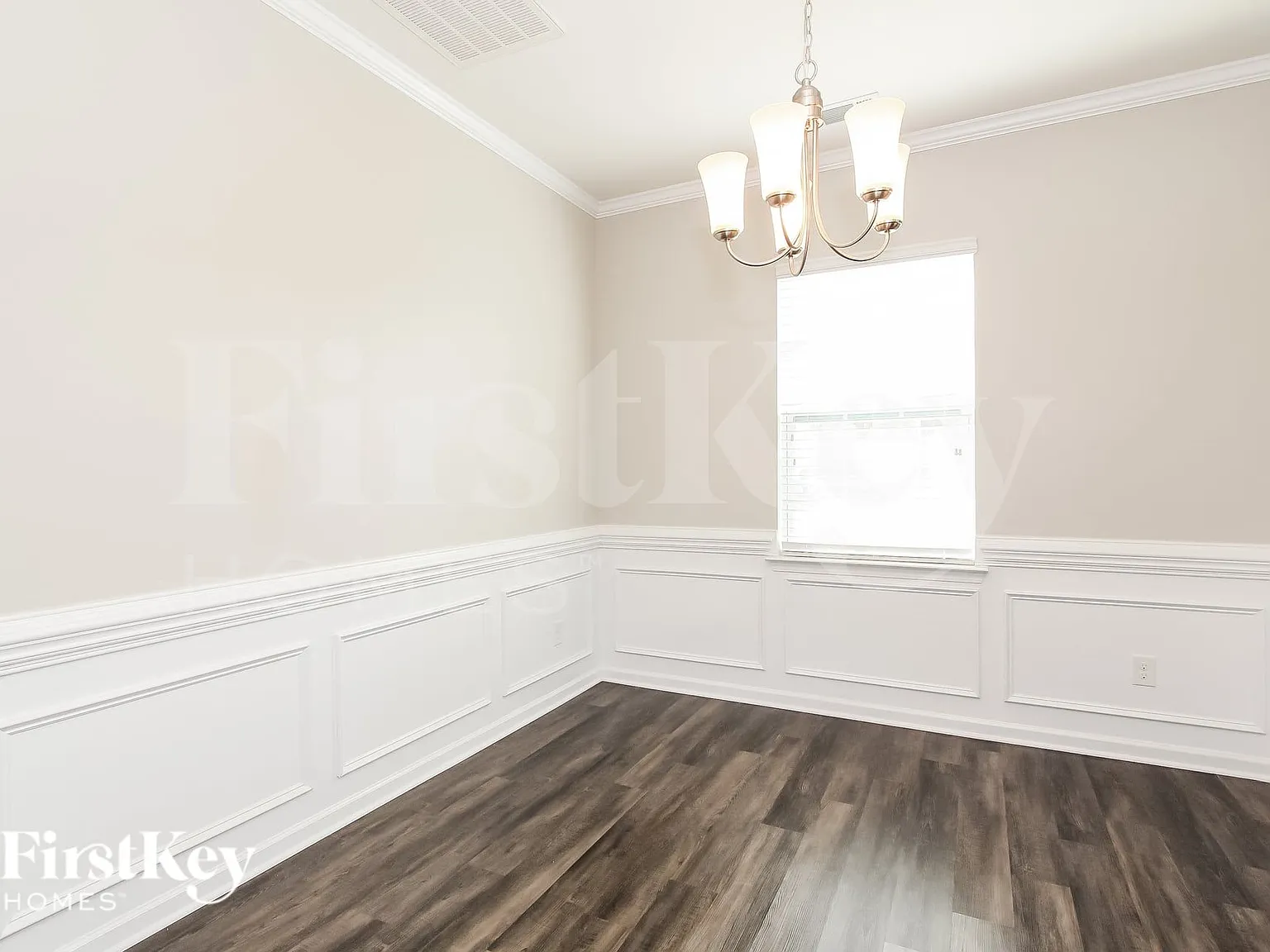 4 bed, 2.5 bath, 2852 sqft, $2,695 — Photo 4