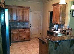 3rd image of 314 Camden Hl