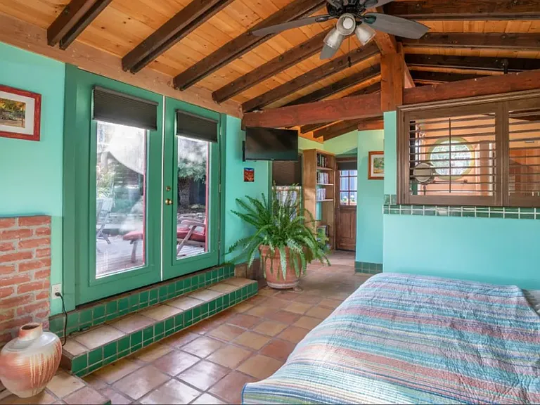 1497 Highland Pl — Photo 10