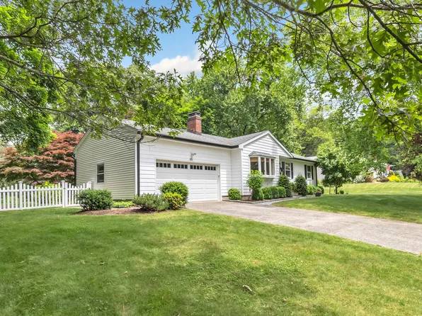 65 Russ Road, Trumbull, CT 06611