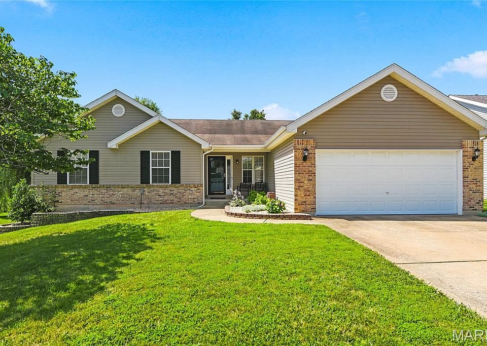 1st image of 6 Feise Forest Ct