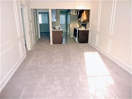 3rd image of 205 Cedar Bend Dr