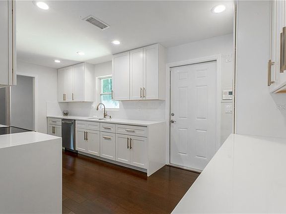 5th image of 5801 Bayou Grande Blvd NE