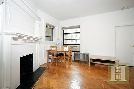 4th image of 310 W 99th St APT 304