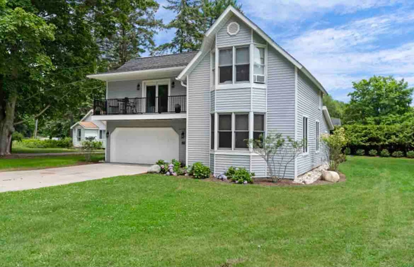 3 bed, 1200 sqft, $2,600 — Photo 4