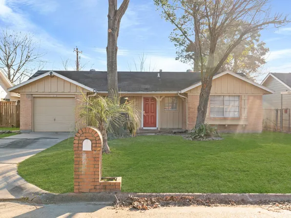11218 Rebel Rd, Houston, TX 77016