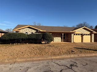 7605 Pinehurst Dr W, Fort Worth, TX 76134