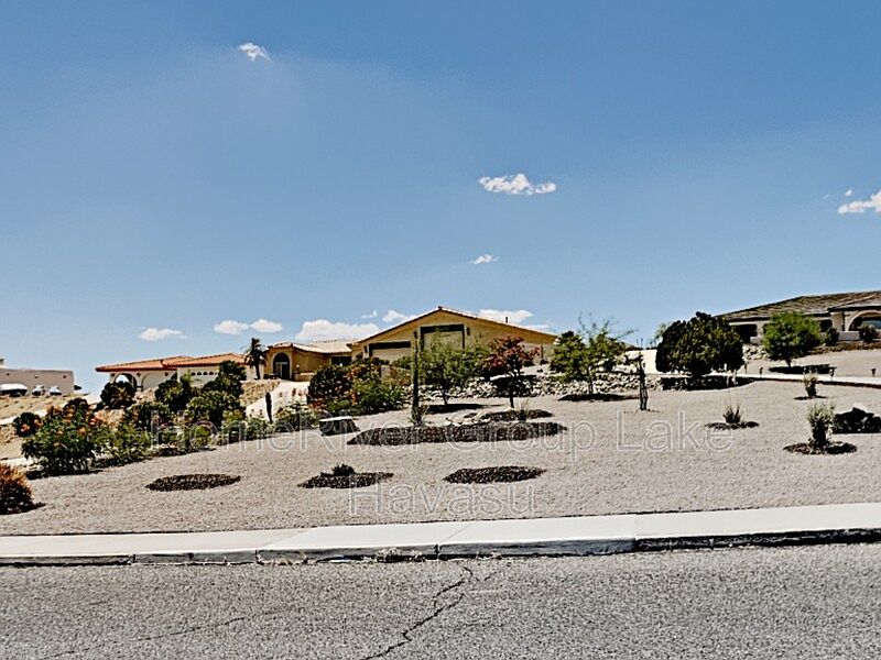 1st image of 2685 Castaway Dr