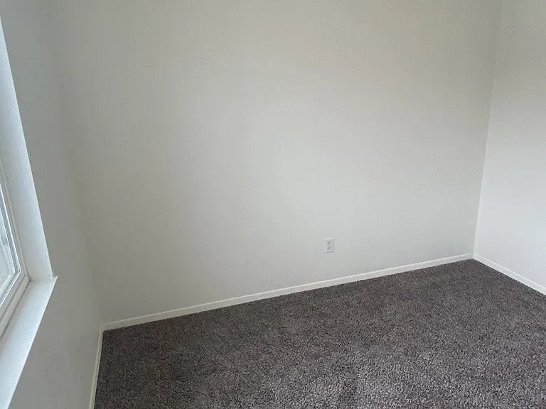 865 Hathaway Dr #D — Photo 16