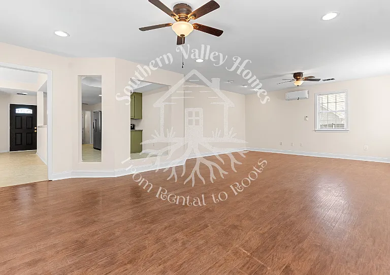 102 Duxbury Ct — Photo 14