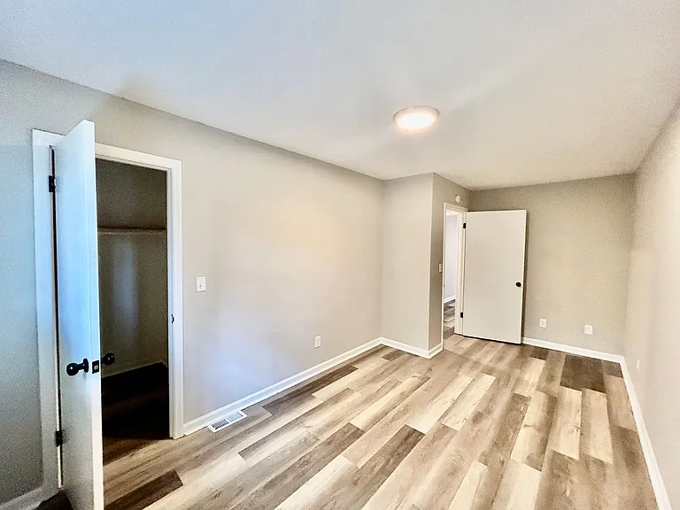 706 Roberta Dr — Photo 10