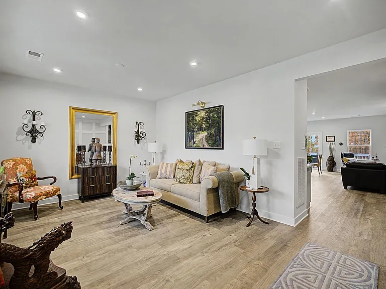 18307 Sagamore Dr — Photo 21