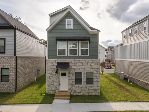 1323 S Van Buren Ave, Fayetteville, AR 72701