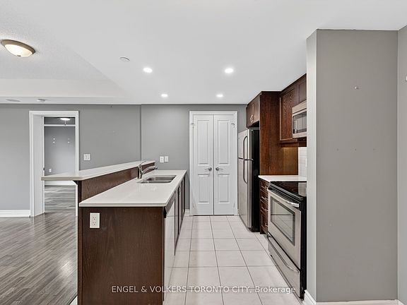 3rd image of 149 Church St #503