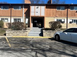 860 E Old Willow Rd APT 139, Prospect Heights, IL 60070