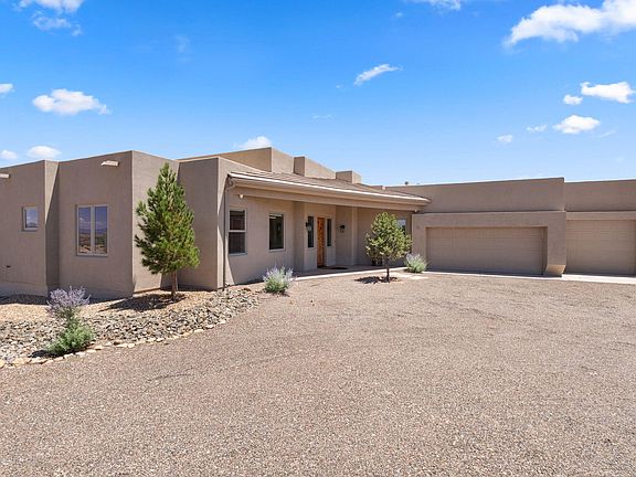 2nd image of 16 Mimbres Ct