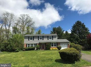 8813 Wainwright Rd, Wyndmoor, PA 19038