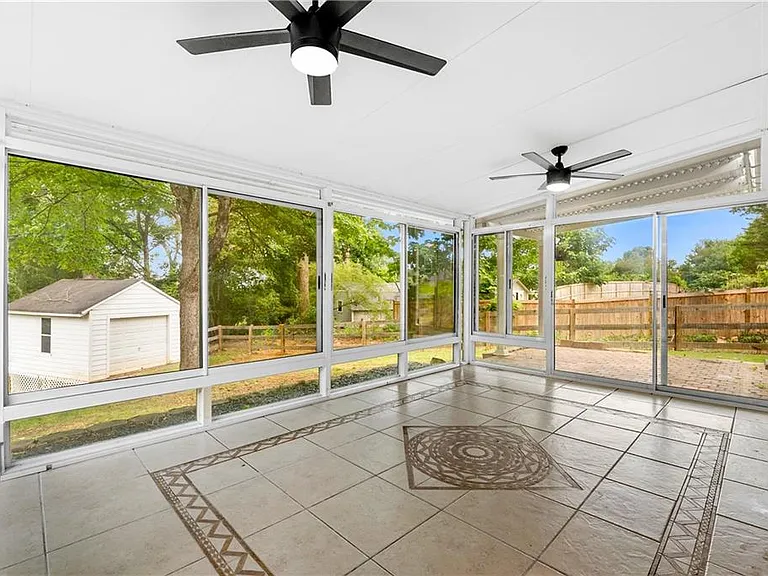 1525 Keystone Dr — Photo 21