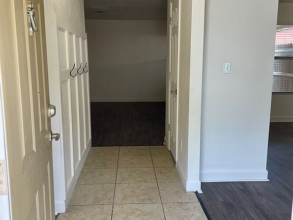 5th image of 31 Skystone Ct