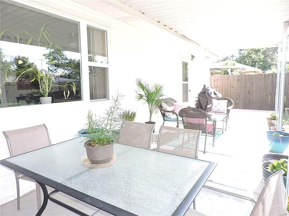 3rd image of 1133 SW 53rd St