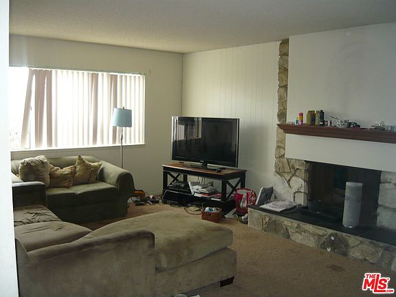 3rd image of 1490 Los Amigos Ave