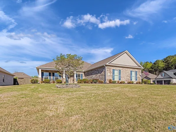 100 Somer Oaks Dr, Huntsville, AL 35811