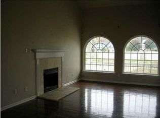 267 Haleys Cove Dr, Chickamauga, GA 30707