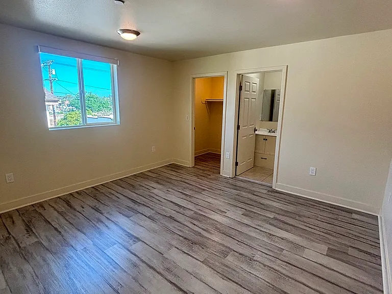 1614 N Soto St — Photo 13