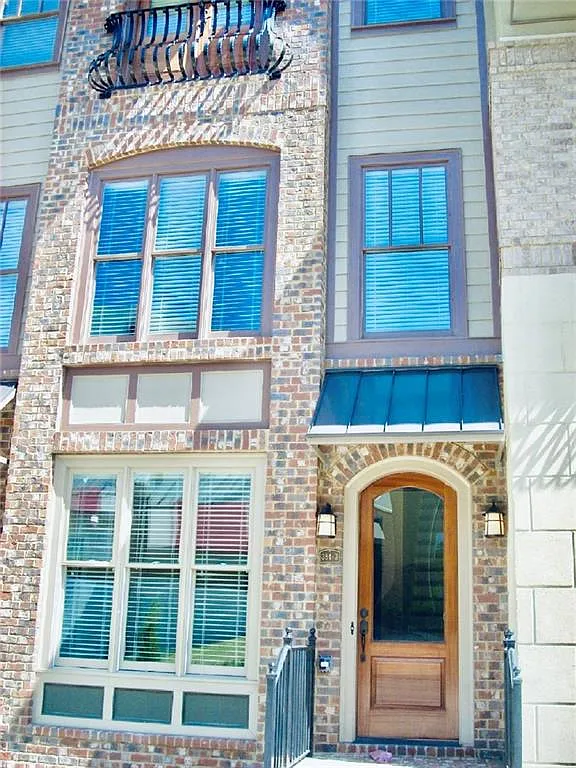 3 bed, 3.5 bath, 2154 sqft, $4,000 — Photo 4